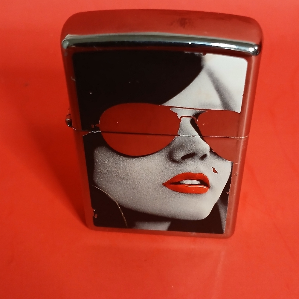 Zippo Lighter Sexy Woman in wearing sunglasses with red lipstick chrome finish